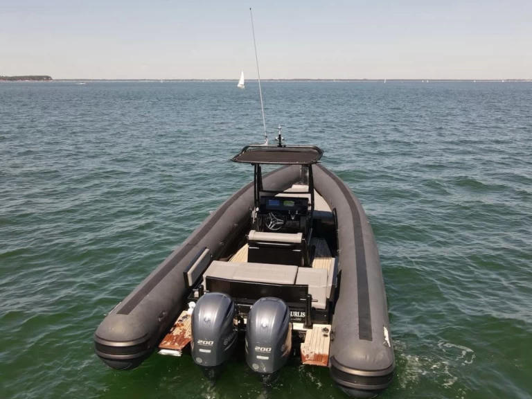 Hire a SeaWater Phantom 280 Grand Piquey