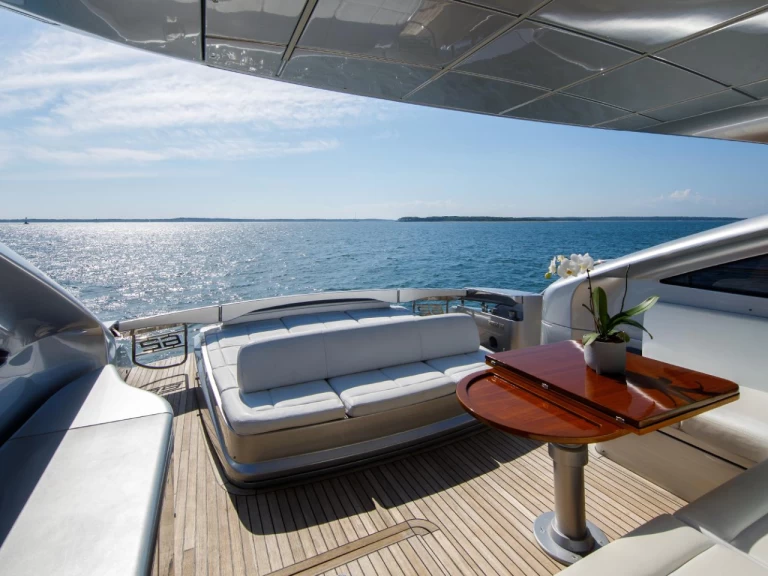 Yacht charter Ibiza Town - Pershing Pershing 62 on SamBoat