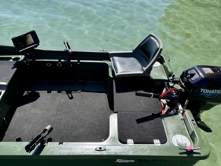 Yacht charter Annecy - Rigiflex Aqua pêche  on SamBoat