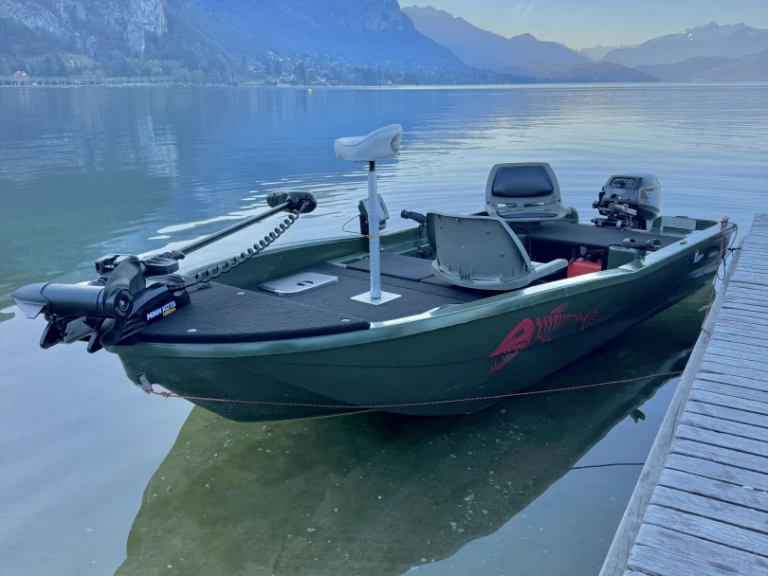 Hire a Rigiflex Aqua pêche  Annecy