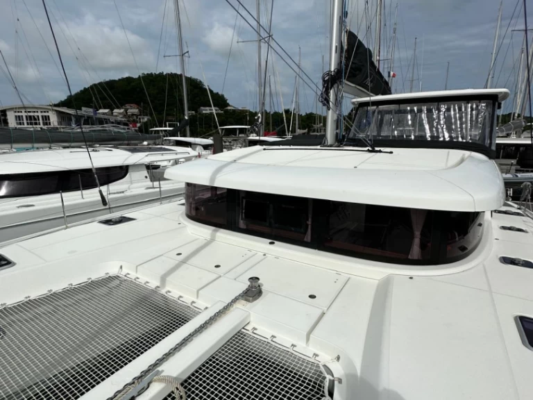 Yacht charter Le Marin - Lagoon Lagoon 42 on SamBoat