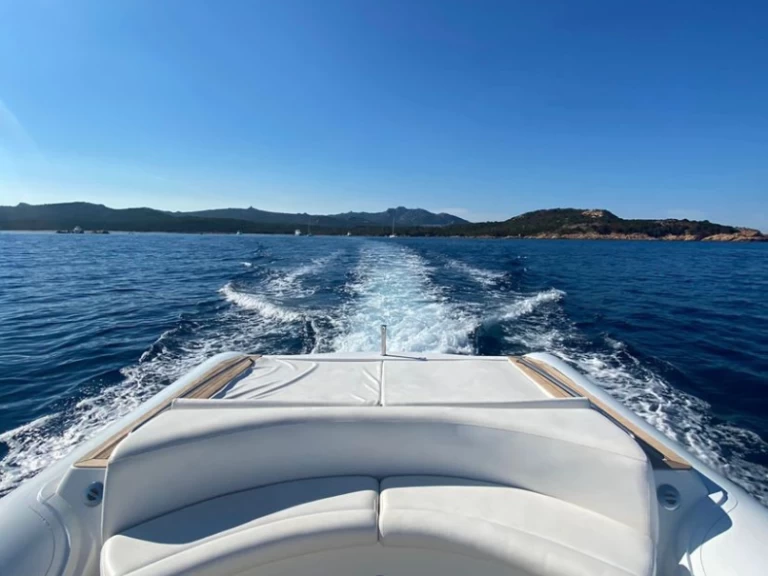 Yacht charter Porto Rotondo - Magazzu Mx11Coupè on SamBoat