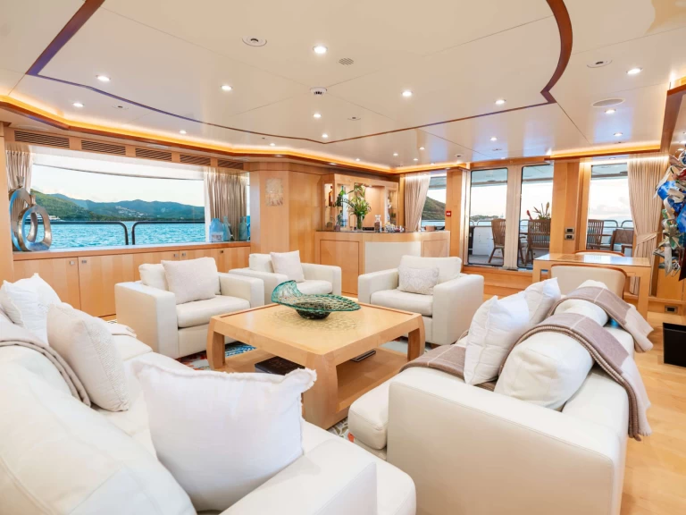 Charter a Benetti ARTHUR'S WAY 143 in Saint Martin on Samboat