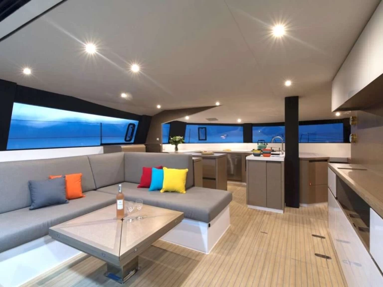 Luxury Yacht to hire Caribbean at the best price