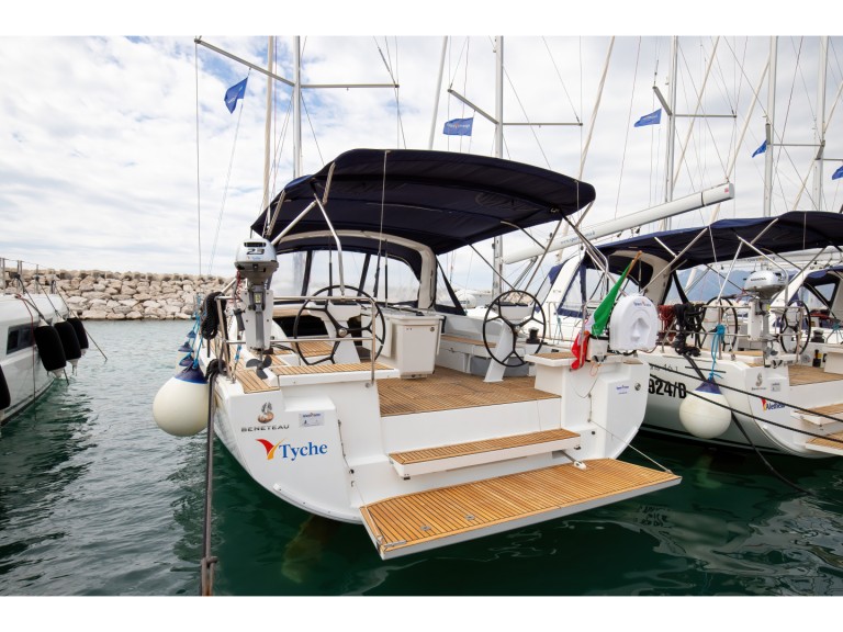 Sailboat hire in Castiglioncello - Bénéteau Oceanis 46.1