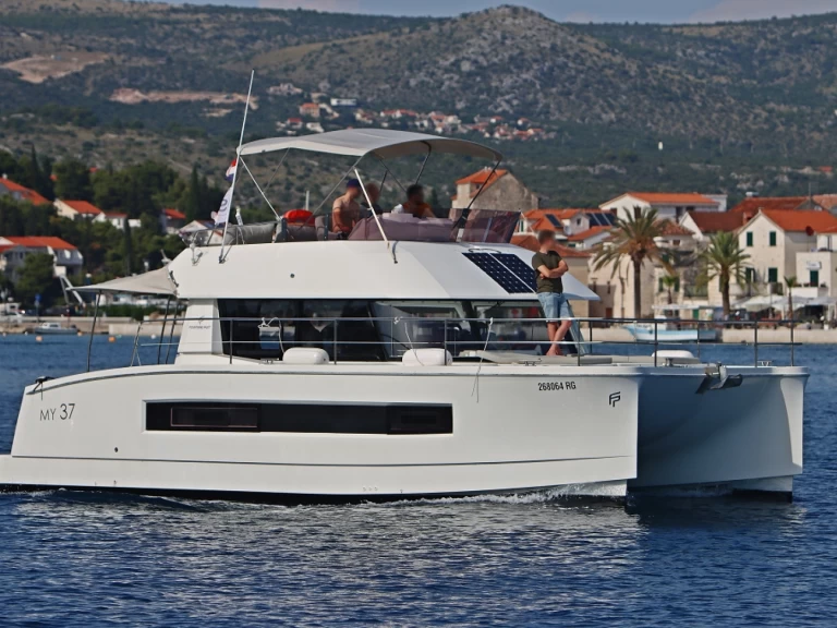 Motorboat hire in Rogoznica - Fountaine Pajot Fountaine Pajot MY 37