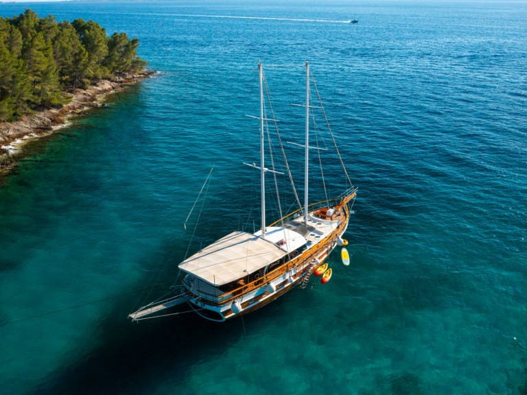 Hire a Unknown M/S Allure Split