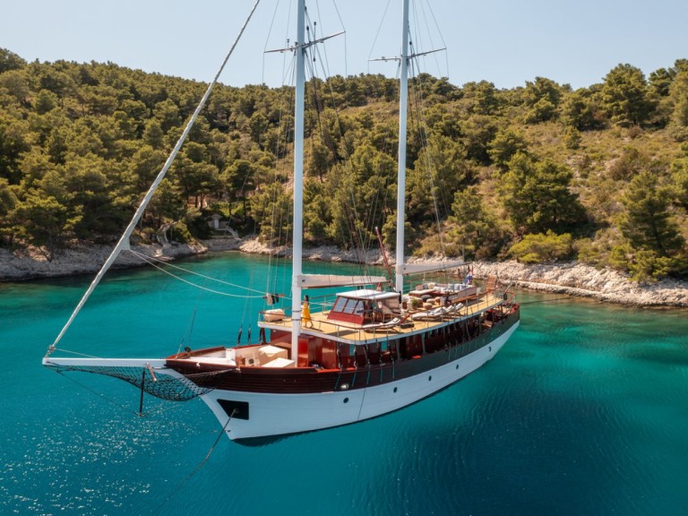 Yacht charter Stobreč - Custom Made M/S Romanca on SamBoat