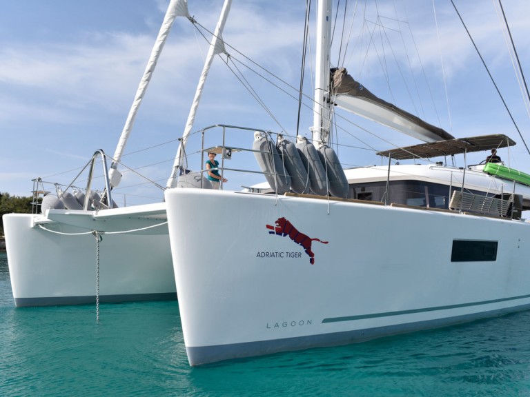 Yacht charter Split - Lagoon Lagoon 620 on SamBoat