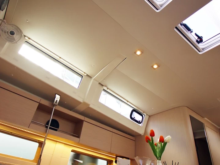 Charter a Bénéteau Oceanis 46.1 in Rogoznica on Samboat