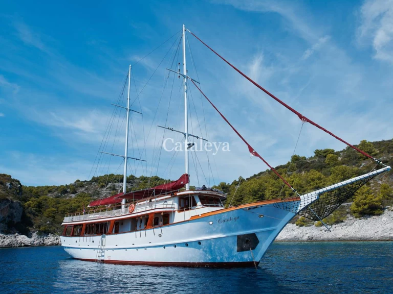 Sailboat hire in Sumpetar - Custom Made Cataleya