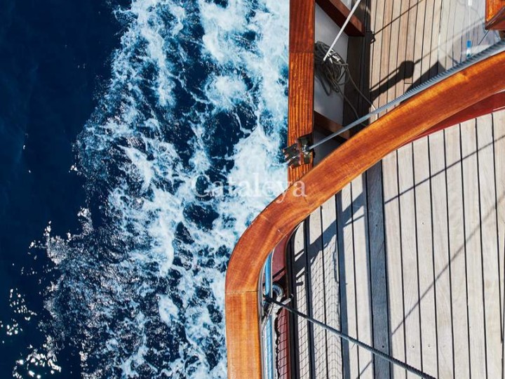 Sailboat to hire Sumpetar at the best price