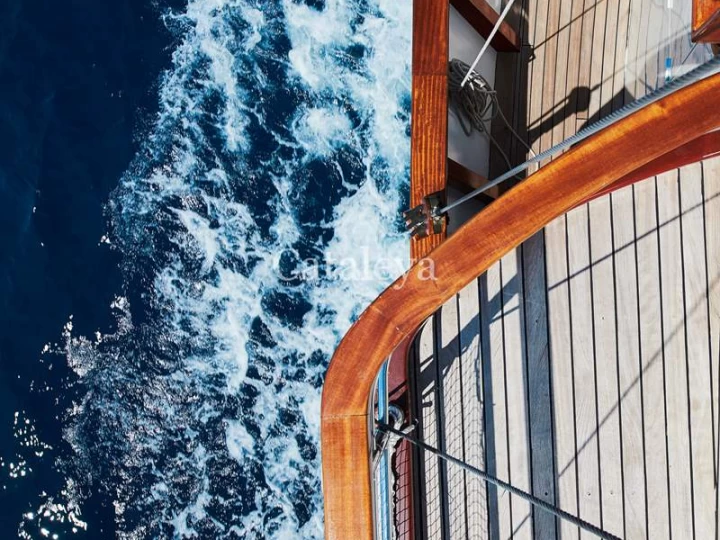 Sailboat to hire Sumpetar at the best price