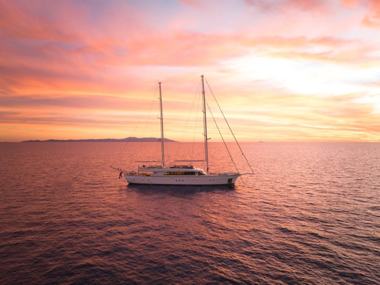 Hire a Custom Made Love Story Split