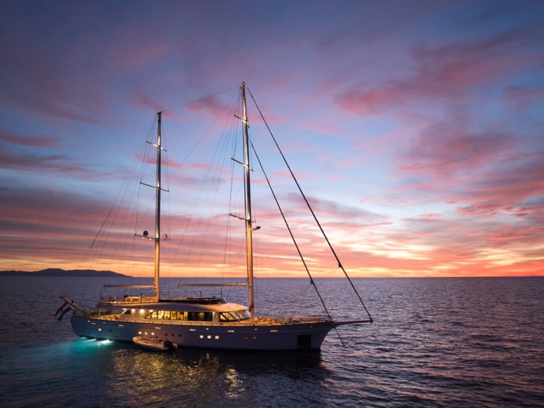 Sailboat hire in Split - Custom Made Love Story