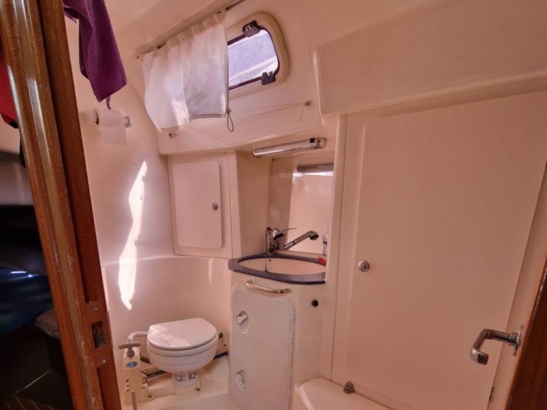 Hire a Bavaria Bavaria 42 Match Biograd na Moru