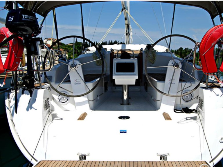 Yacht charter Gouvia - Bavaria Bavaria 37 on SamBoat