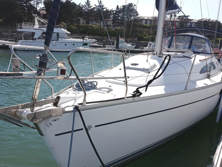 Sailboat to hire Saint-Gilles-Croix-de-Vie at the best price