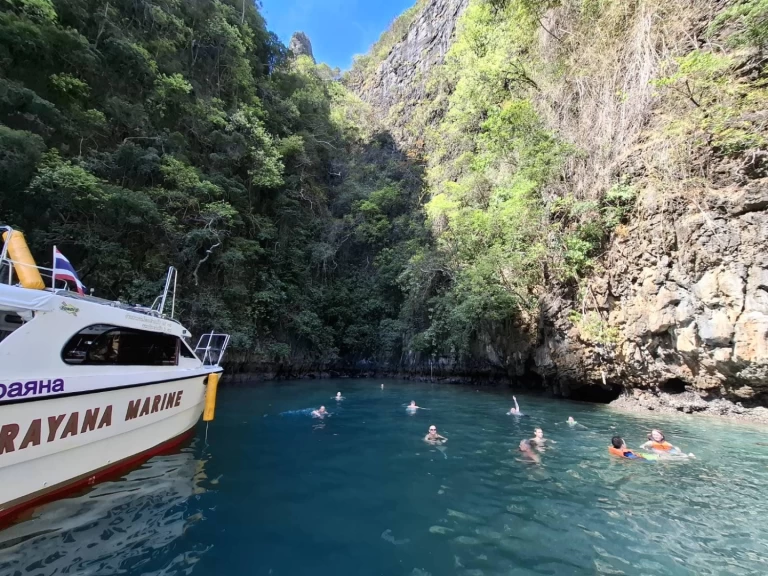 Catamaran to hire Phuket (City) at the best price