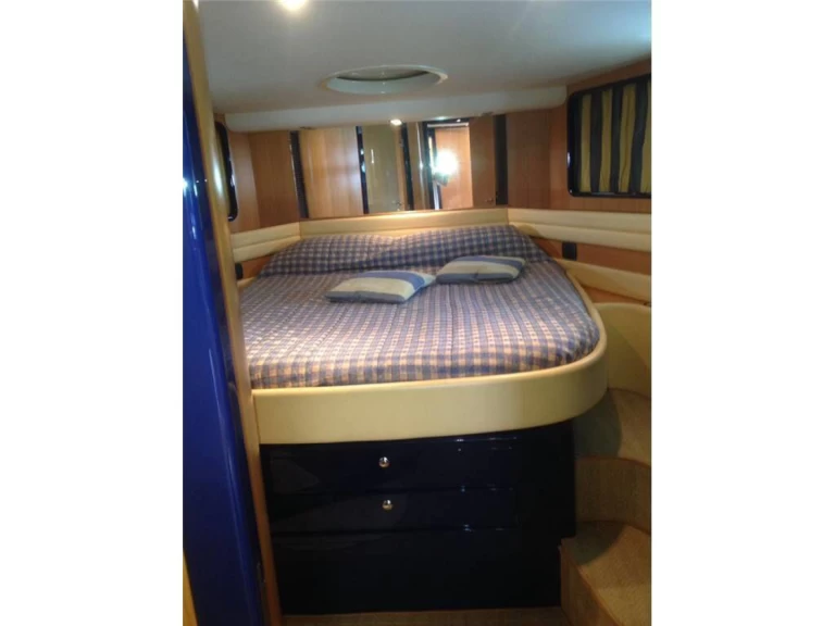 Hire a Sarnico Sarnico 58 Porto Badino