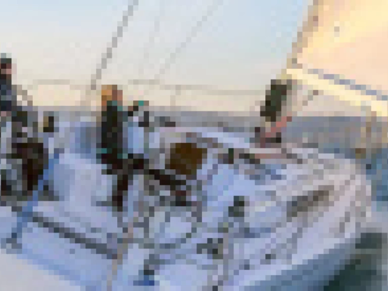 Hire a Bénéteau First 36 Arzon