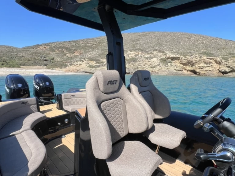 Hire RIB with or without skipper Fost Serifos