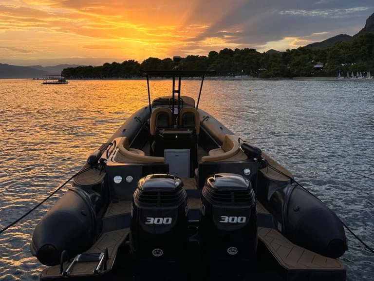 RIB hire in Serifos - Fost Matrix 32