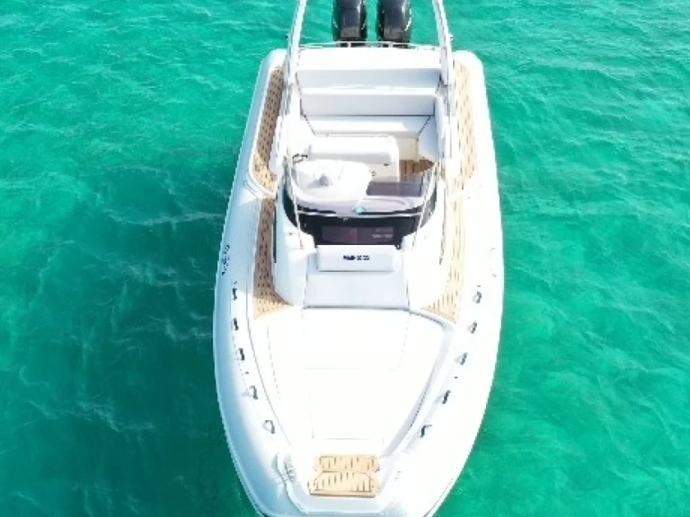 Yacht hire Porto-Vecchio cheap Emotion 32