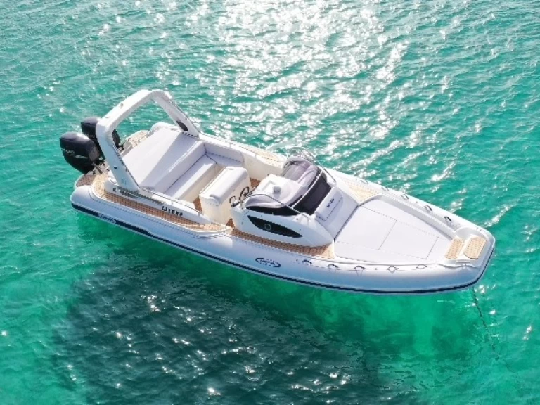 RIB hire in Porto-Vecchio - Marco Emotion 32