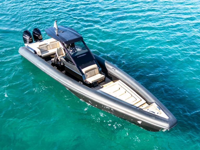 Hire a Technohull Technohull 38 Grand Sport Lávrio