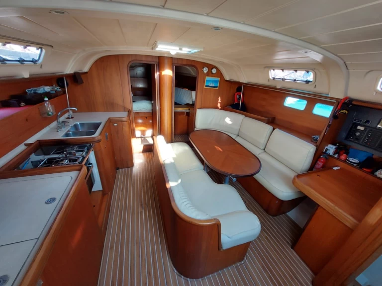 Sailboat to hire Milazzo at the best price