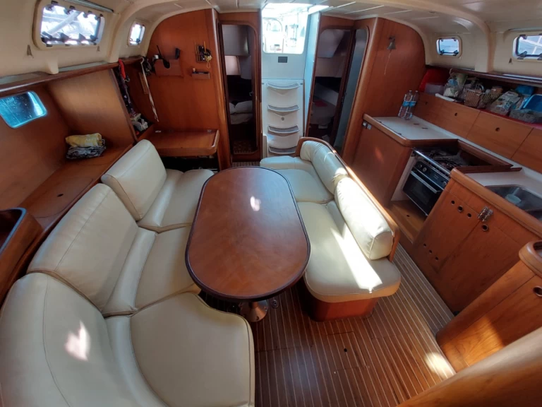 Bénéteau Oceanis 440 charter bareboat or skippered in  Milazzo