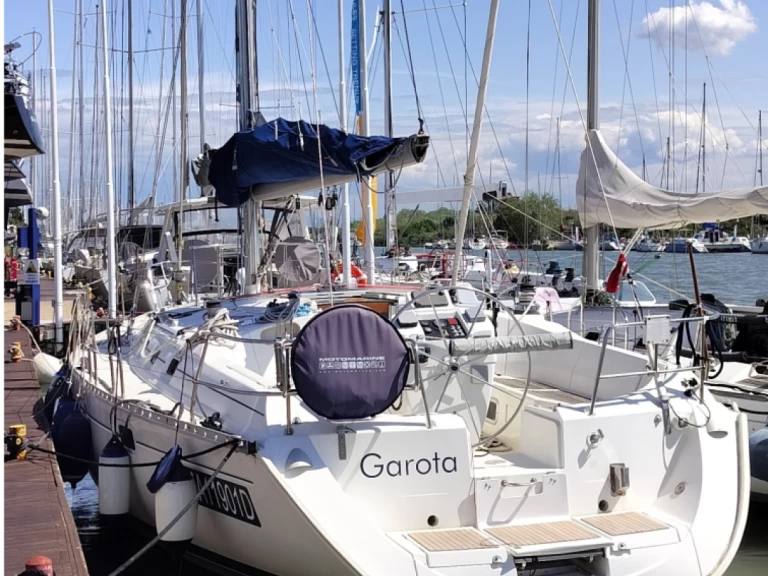 Yacht hire Milazzo cheap Oceanis 440