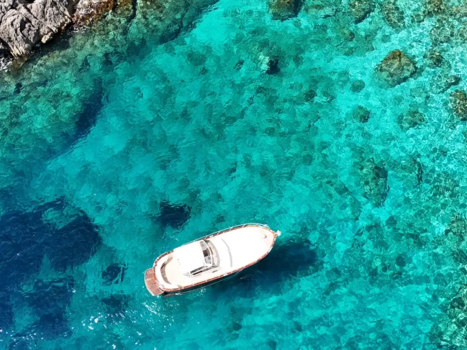 Hire Motorboat Apreamare with a boat licence