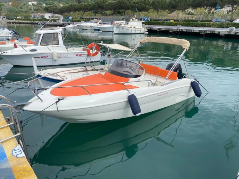 Hire Motorboat with or without skipper Jaguar Porto di Tropea