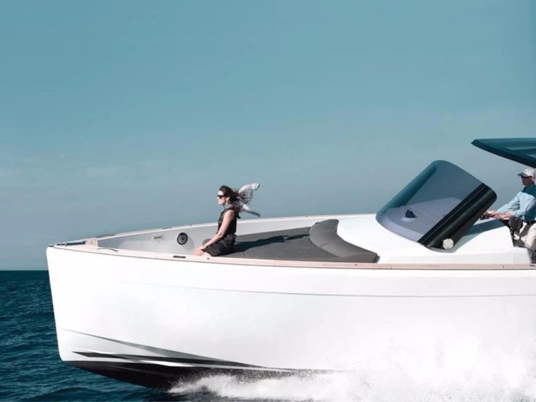 Luxury Yacht to hire Marina De Cala D'Or at the best price