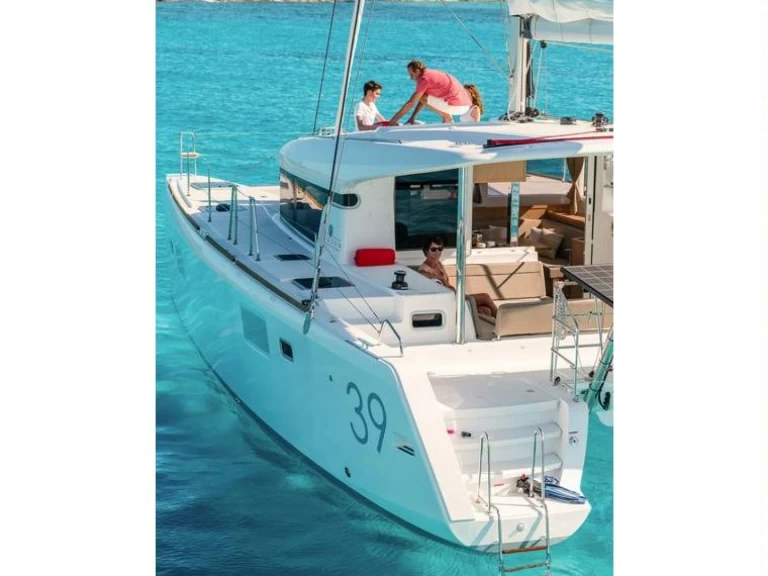 Catamaran hire in El Puerto de Santa María - Lagoon Lagoon 39