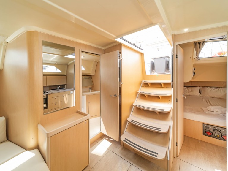 Hire Sailboat with or without skipper Bénéteau Empuriabrava