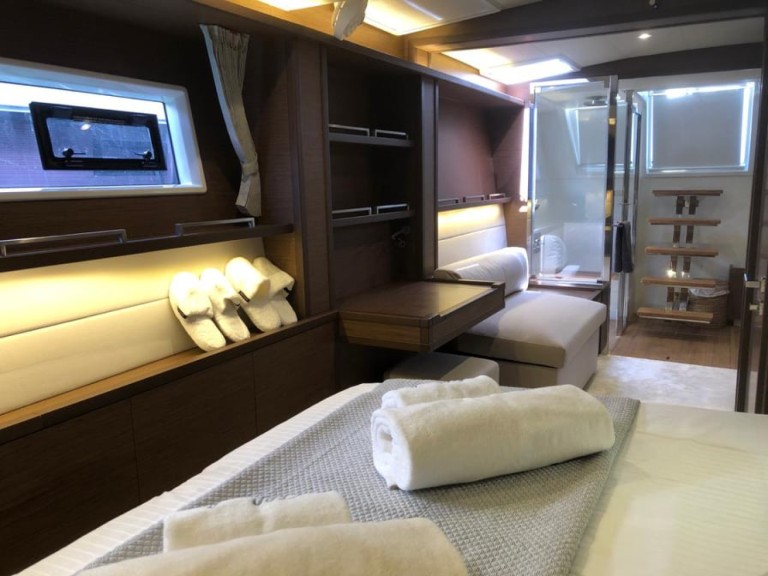 Lagoon Lagoon 620 charter bareboat or skippered in  Préveza