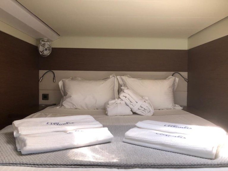 Hire a Lagoon Lagoon 620 Préveza
