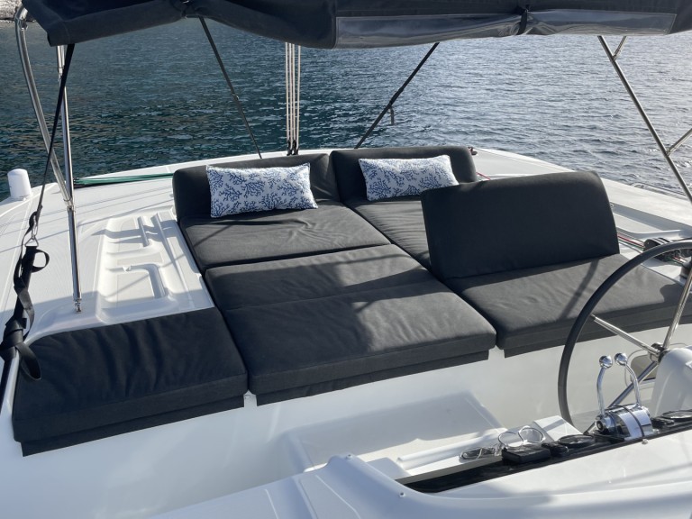 Catamaran to hire Castellammare di Stabia at the best price