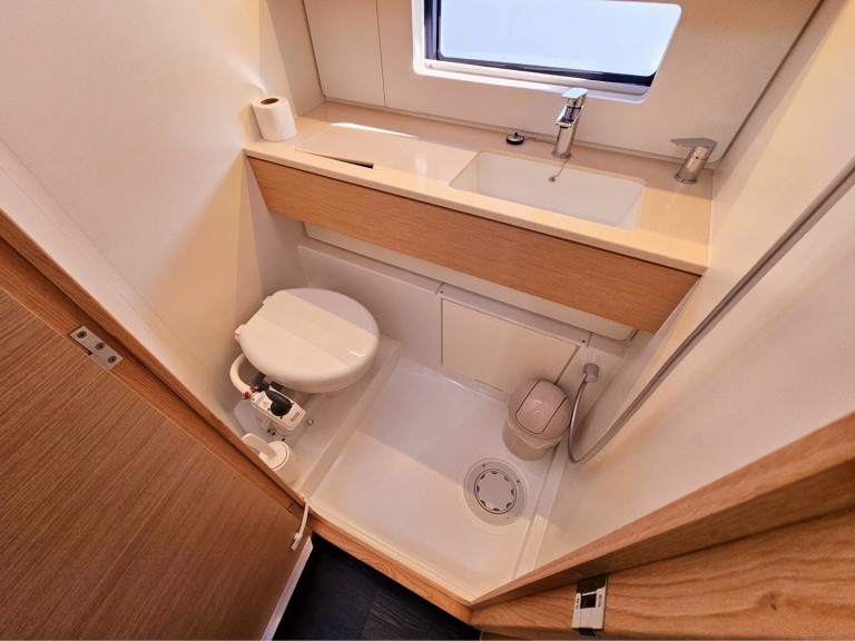 Yacht charter Kaštel Gomilica - Dufour Dufour 44 on SamBoat