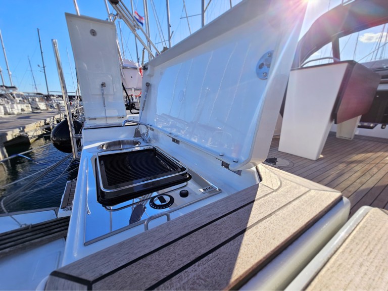 Hire Sailboat with or without skipper Dufour Kaštel Gomilica