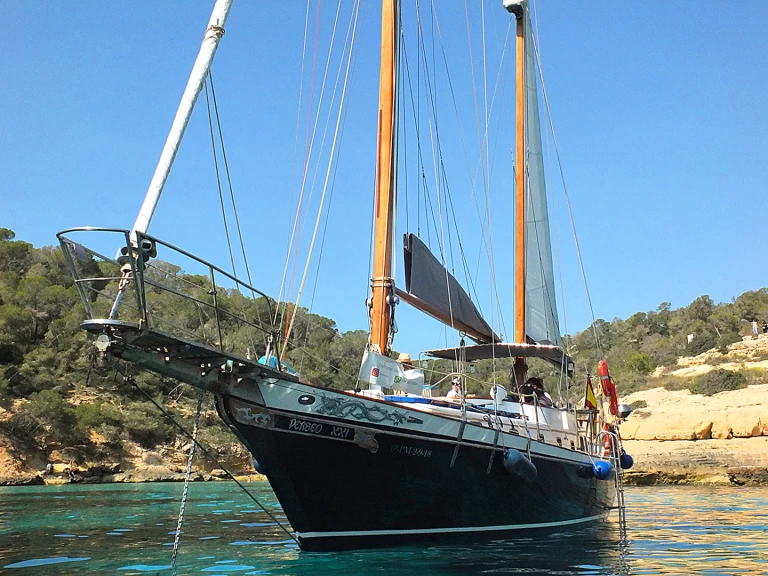 Hire Sailboat Transworld with a boat licence