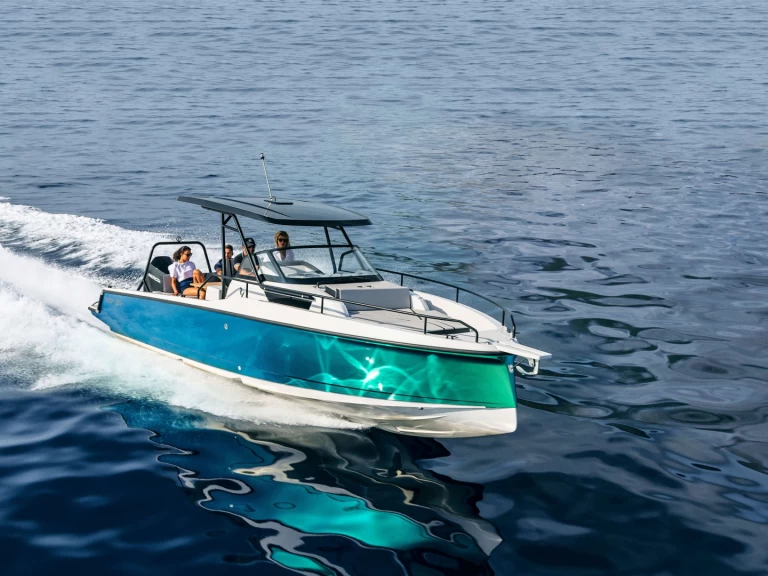 Hire Motorboat Hanse with a boat licence