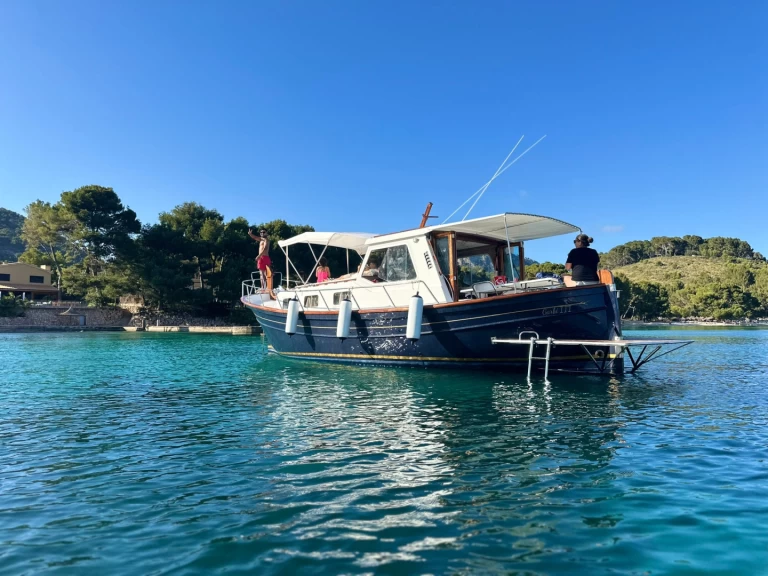 Hire a Myabca Myabca 900 Puerto de Pollensa