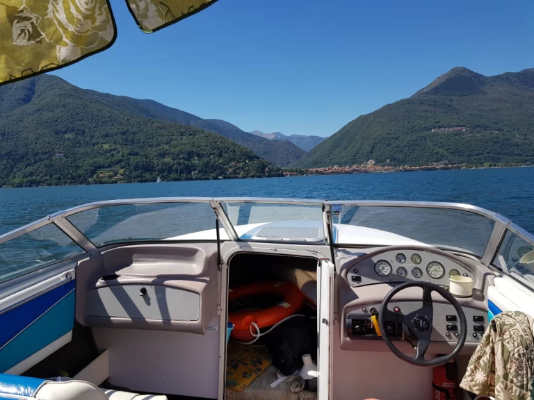 Motorboat hire in Cannobio - Rinker Captiva 209