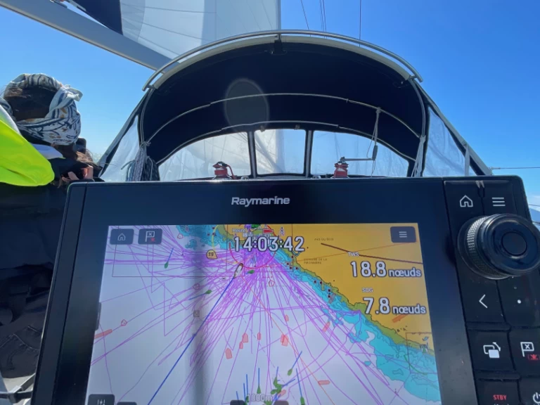 Sailboat to hire Pointe-à-Pitre at the best price