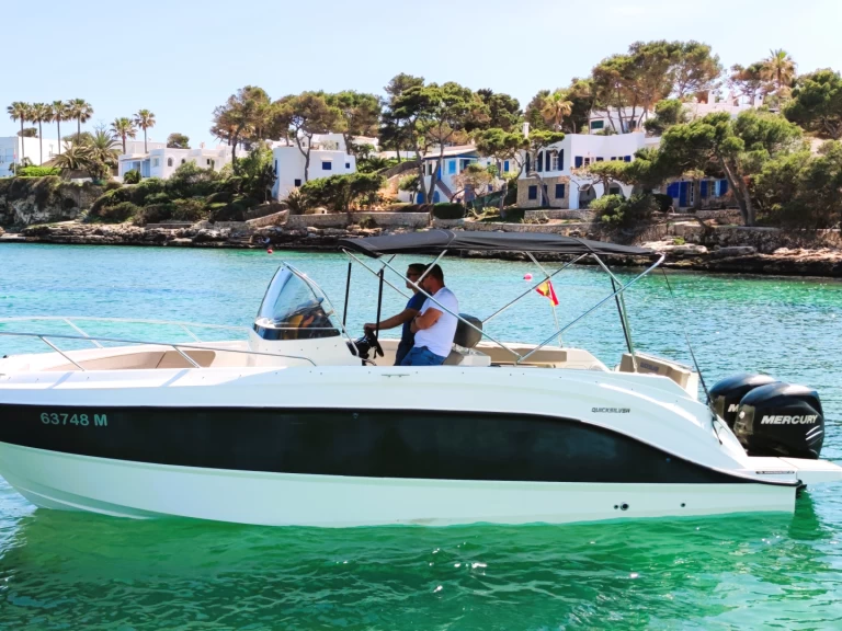 Charter a Quicksilver Activ 805 Open in Marina De Cala D'Or on Samboat
