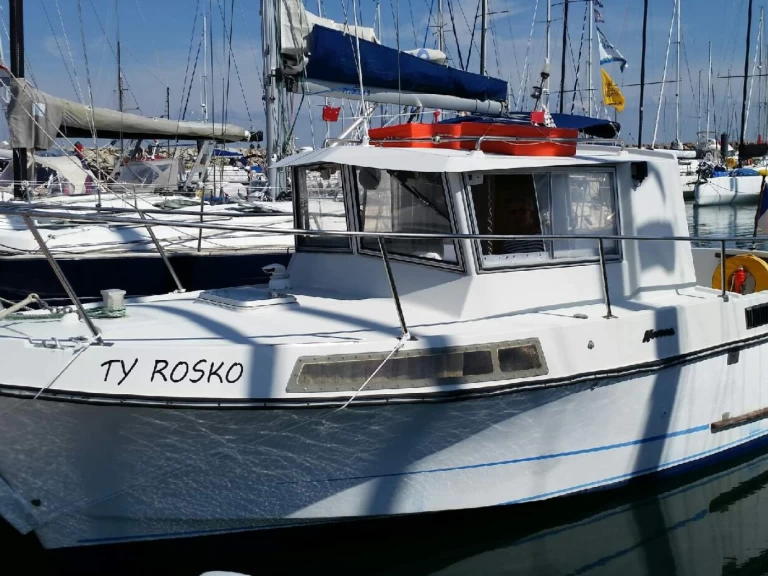 Hire Motorboat with or without skipper Kirie Camaret-sur-Mer